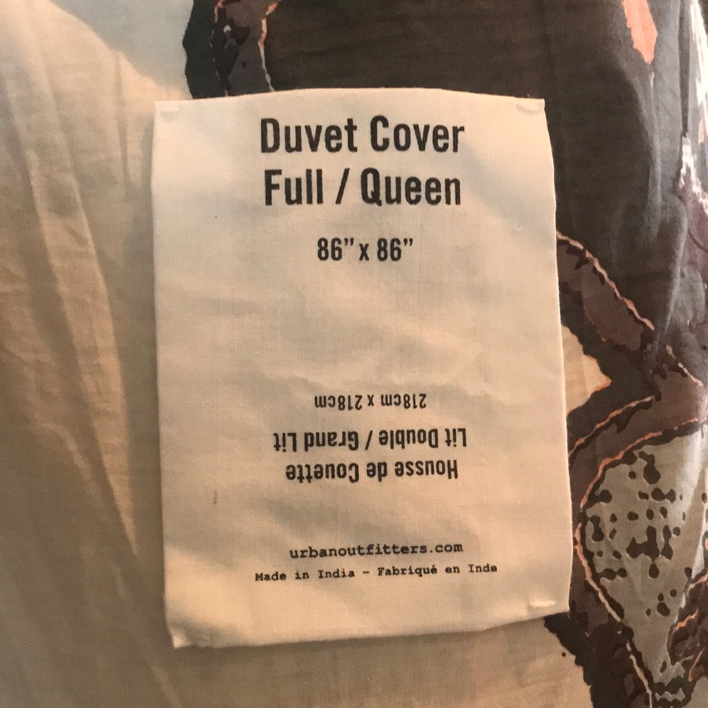 Full/Queen Duvet purchased at Urban Outfitters Gently used - like new